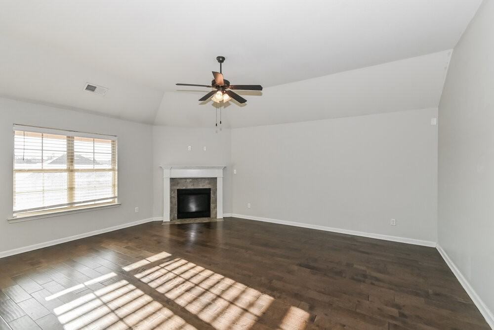 2805 S Cherry Dr - Photo 4 of 17