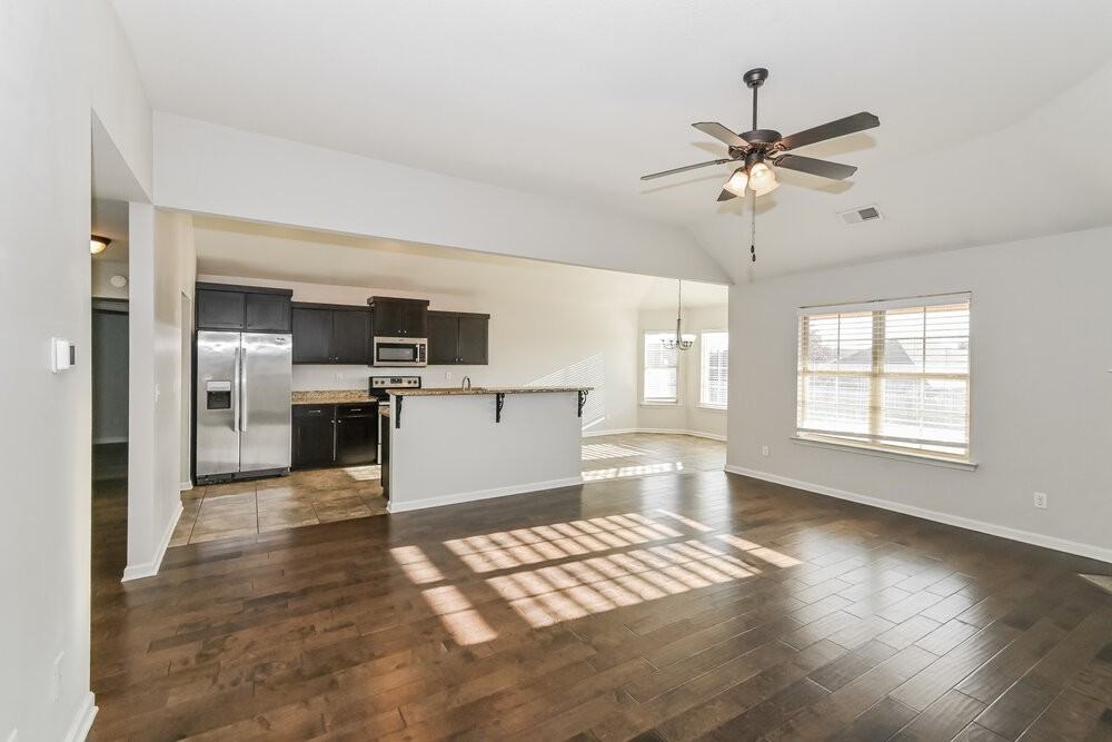 2805 S Cherry Dr - Photo 6 of 17