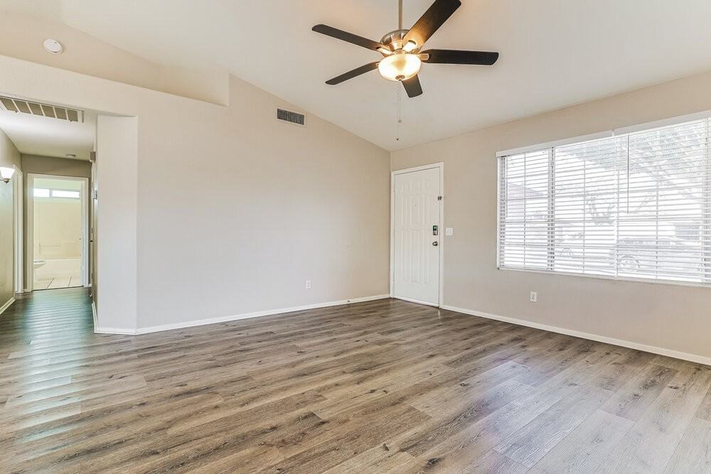 463 E Harrison St - Photo 5 of 16