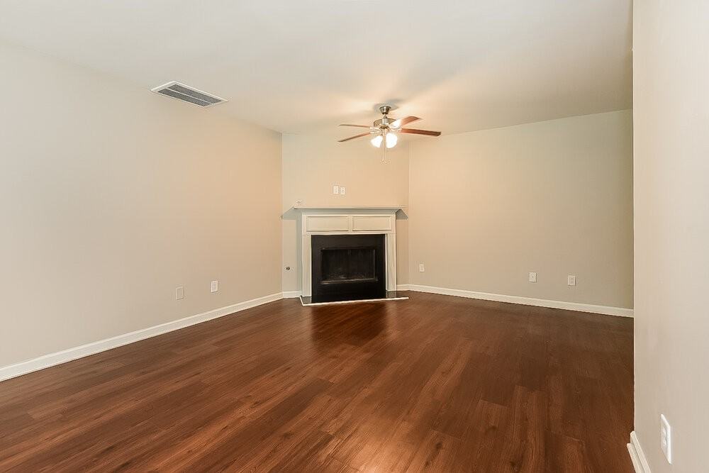 365 Hidden Creek Ln - Photo 4 of 17