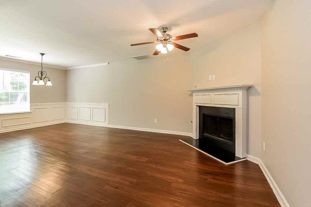 365 Hidden Creek Ln - Photo 5 of 17