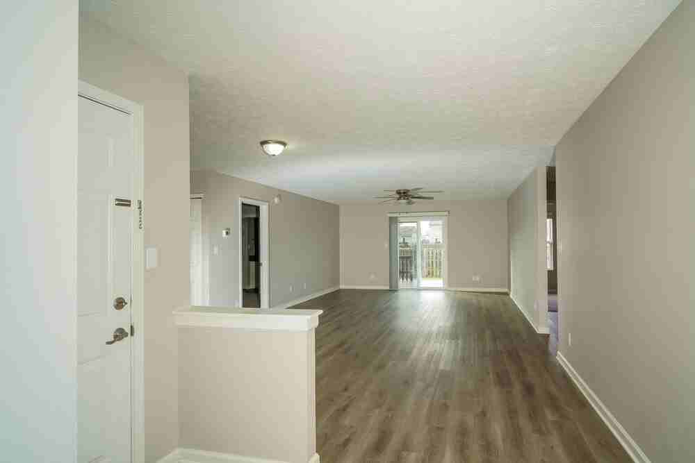 5632 Thompson Park Blvd - Photo 3 of 16