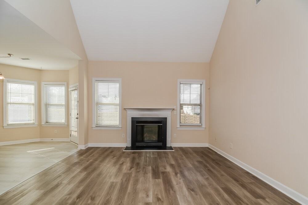 805 New Charleston Dr - Photo 4 of 17