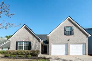 featured image of 208 Baywood Xing