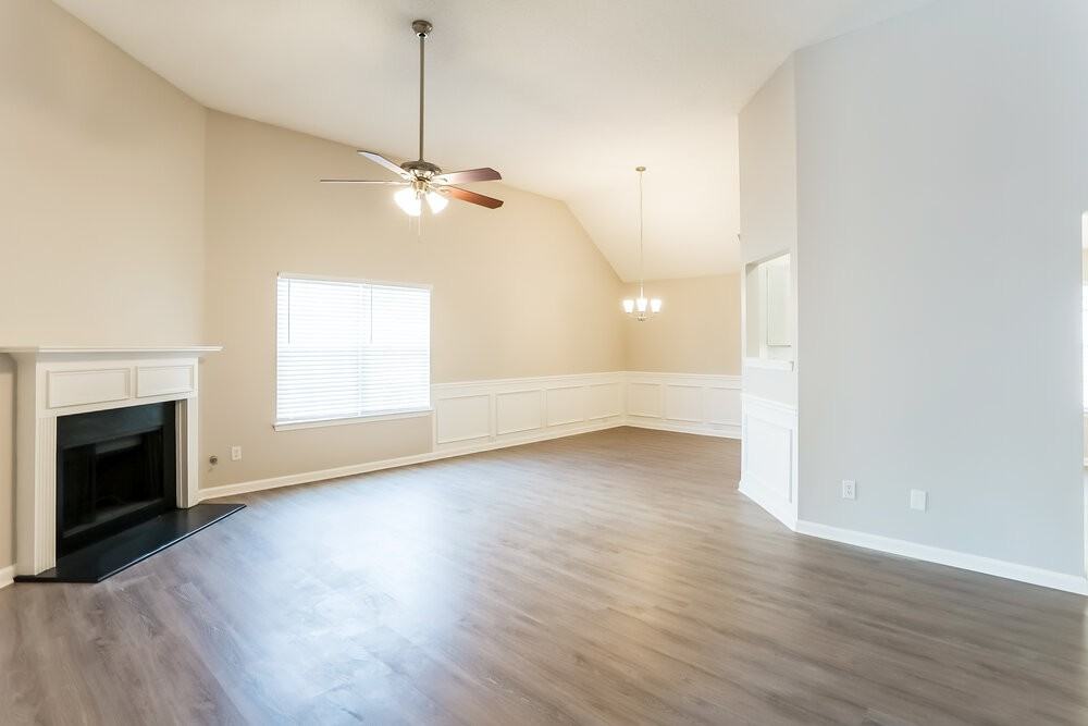 208 Baywood Xing - Photo 5 of 17