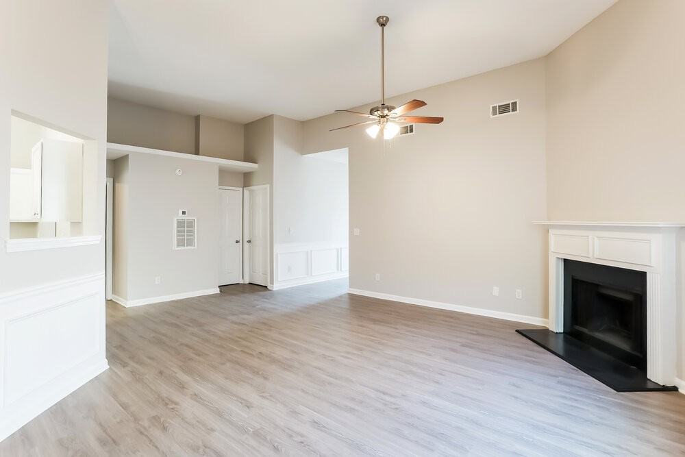 208 Baywood Xing - Photo 6 of 17