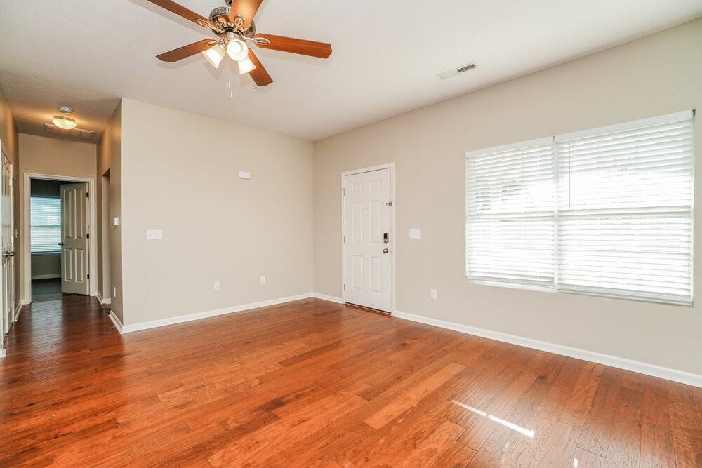 4001 Blue Mountain Cir - Photo 4 of 16