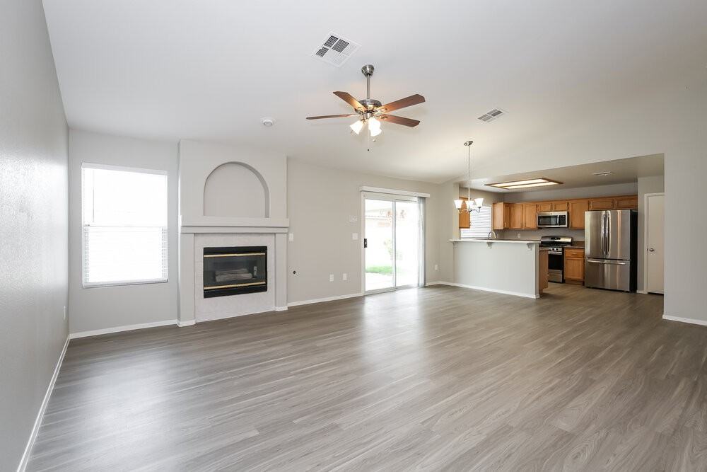 206 Honey Locust Dr - Photo 4 of 16