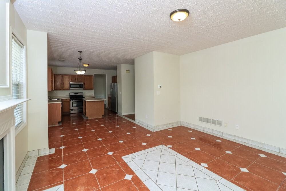 196 Ancient Oaks Way - Photo 7 of 17