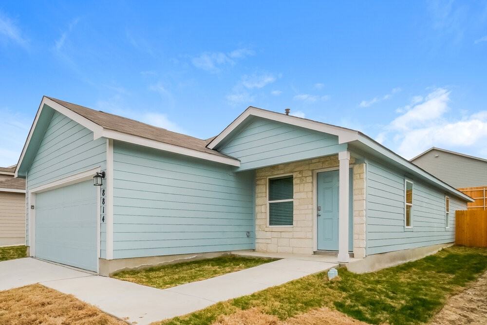 8814 Mccoy Pass - Photo 3 of 16