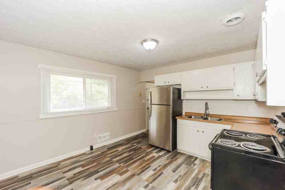 8970 Cornell Dr - Photo 7 of 16