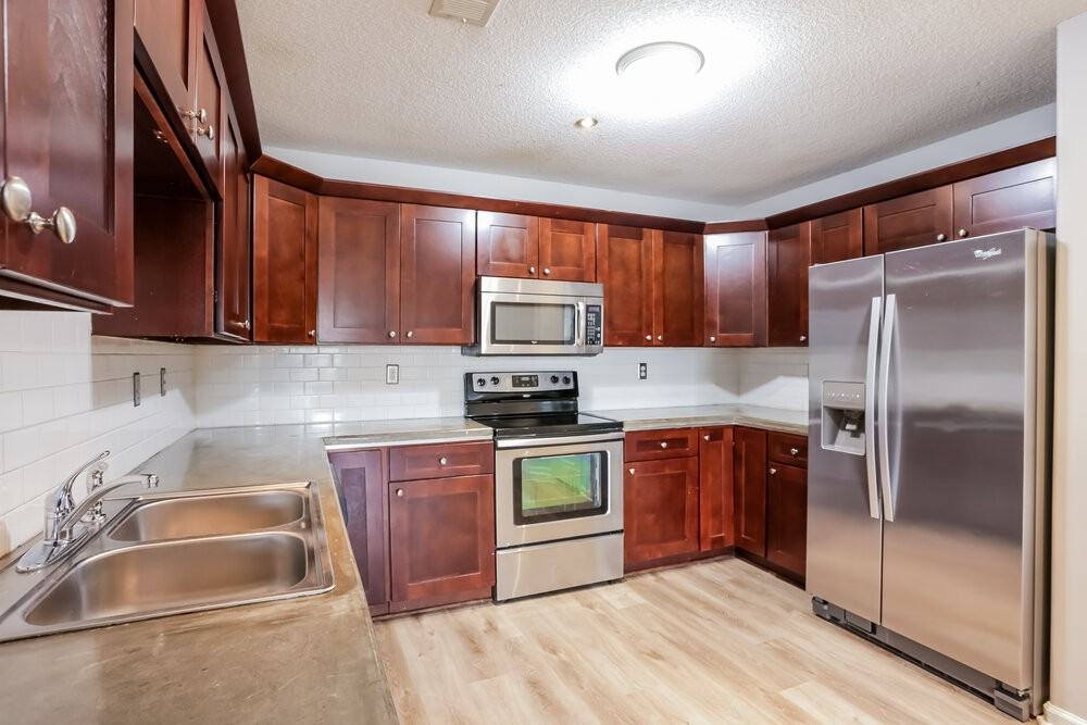 4218 Markston Dr - Photo 7 of 17