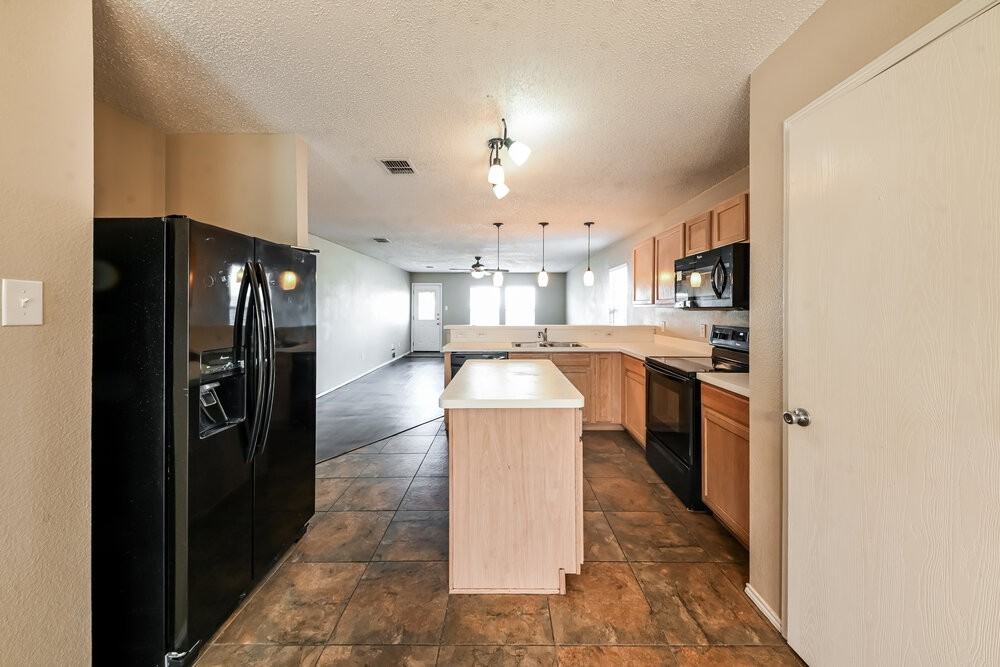 8413 Canvasback Ln - Photo 6 of 16