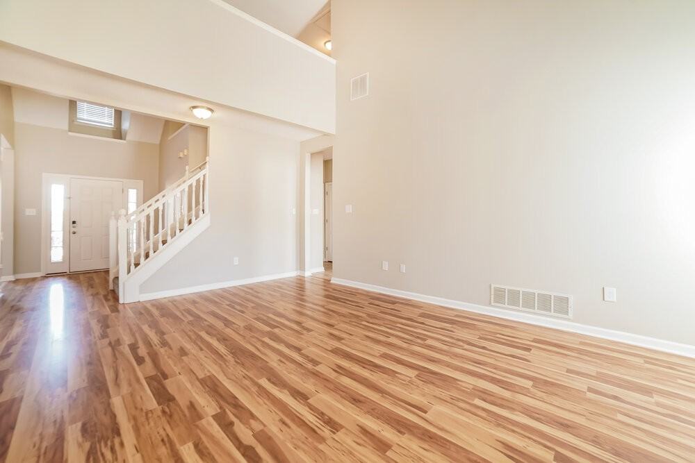 2221 Linda Shore Dr - Photo 4 of 17