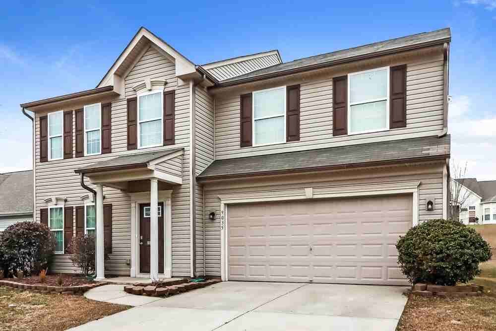 9035 Goldfields Dr - Photo 4 of 17