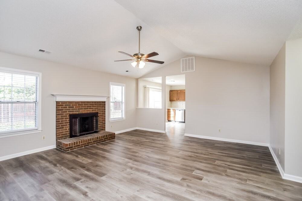 4107 Regency Dr - Photo 4 of 16