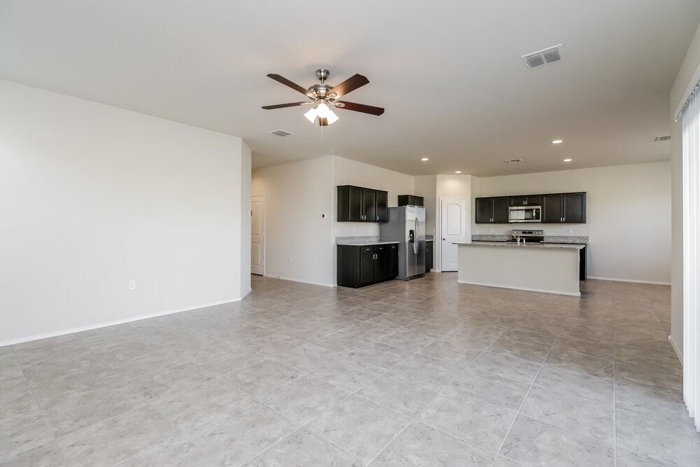 5238 E Sharbel Rd - Photo 5 of 16