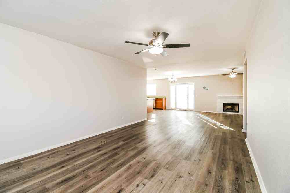 521 W El Prado Rd - Photo 3 of 16
