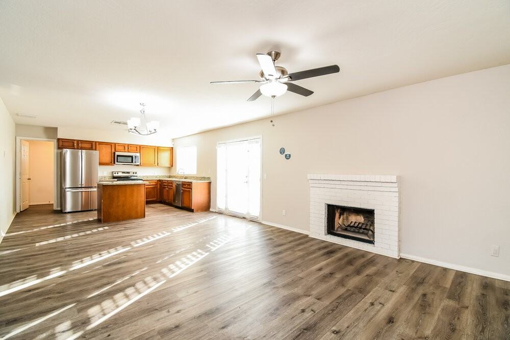 521 W El Prado Rd - Photo 5 of 16