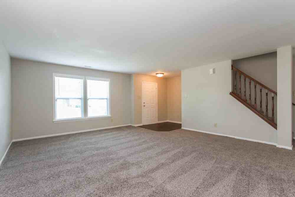 10718 Pavilion Dr - Photo 3 of 15