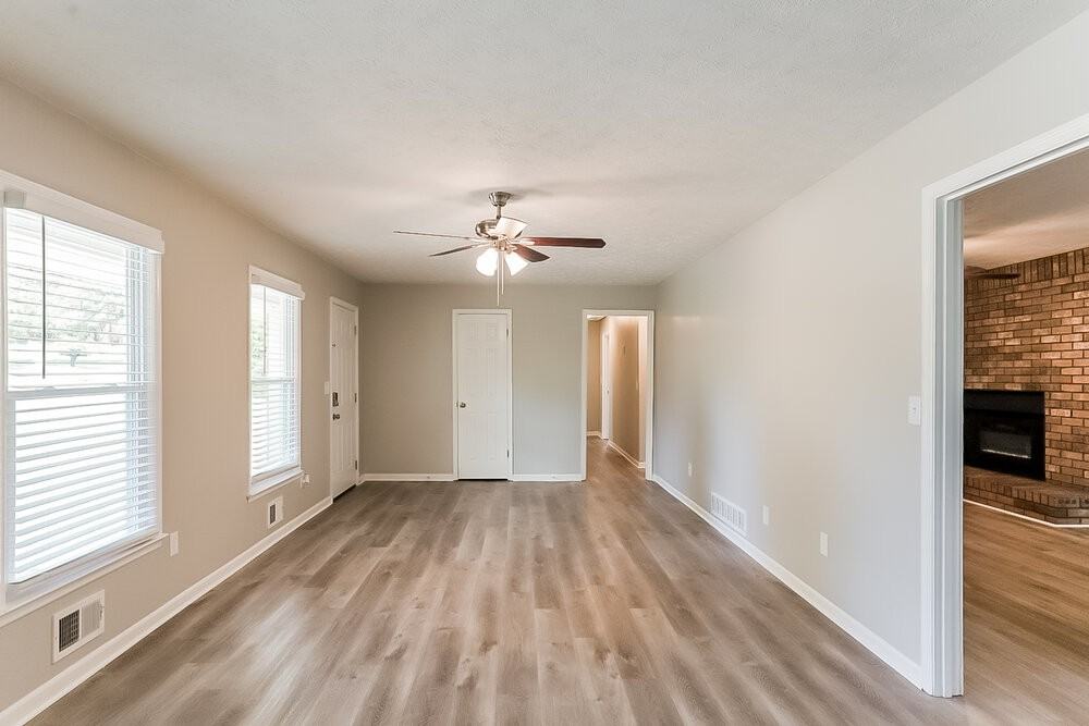 4839 W Lake Way - Photo 4 of 16