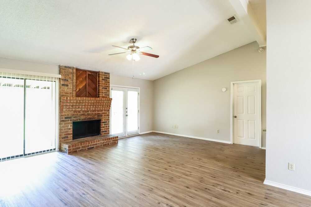 226 Lemon Dr - Photo 3 of 15