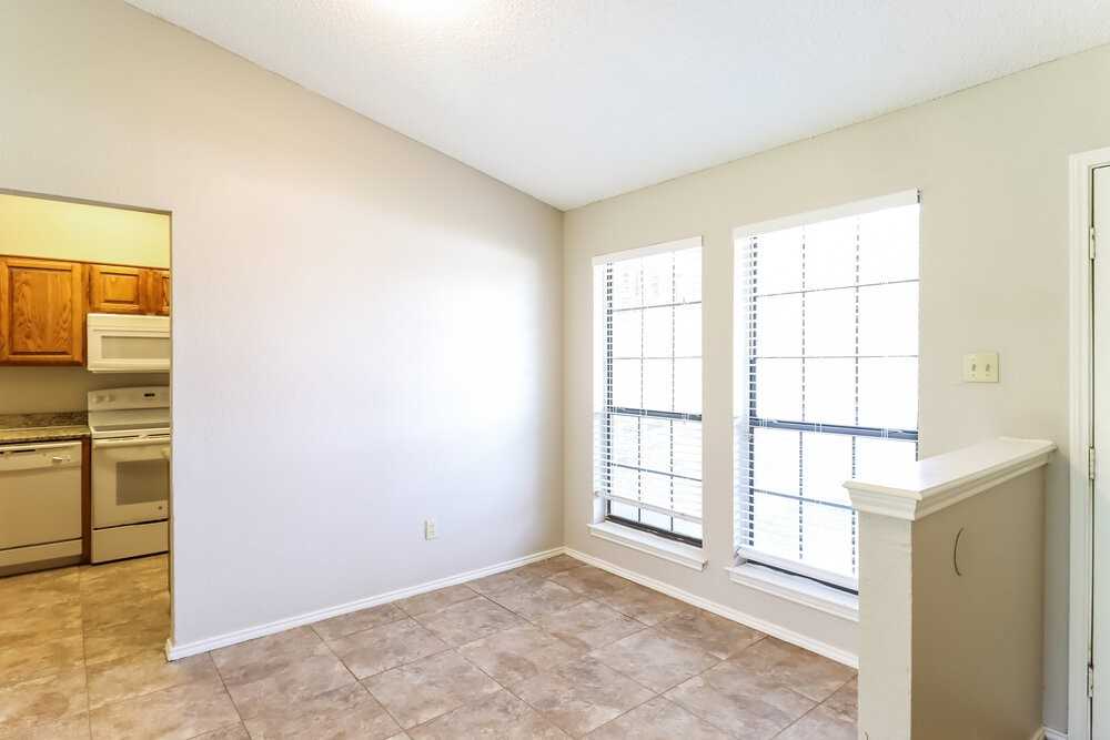 226 Lemon Dr - Photo 5 of 15