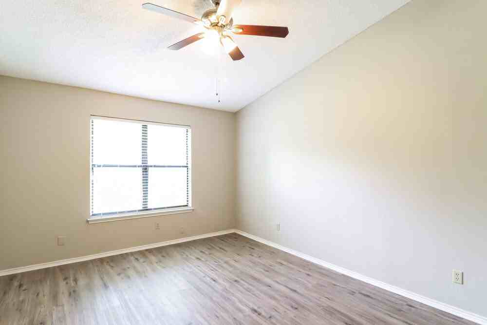 226 Lemon Dr - Photo 7 of 15