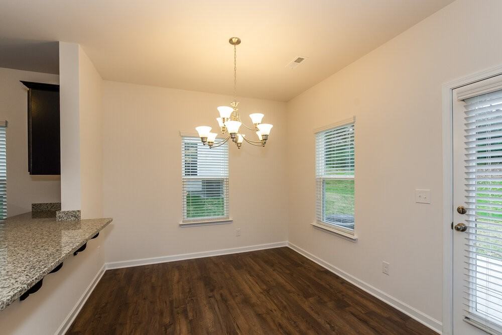 115 Shenandoah Cir - Photo 6 of 17