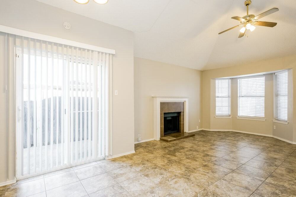 8420 Cloverglen Ln - Photo 4 of 16