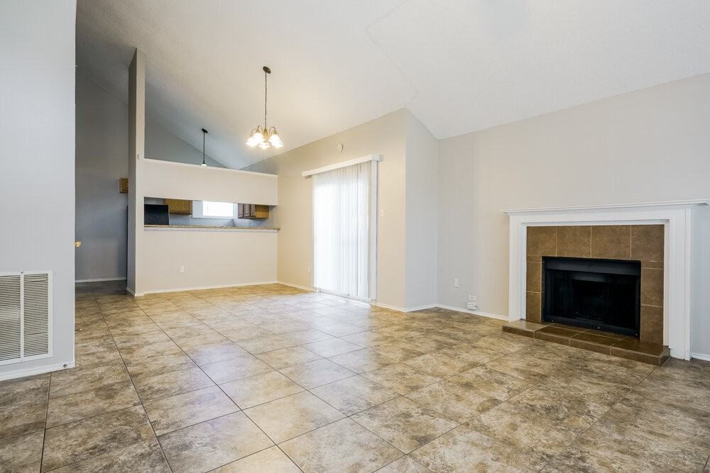 8420 Cloverglen Ln - Photo 5 of 16