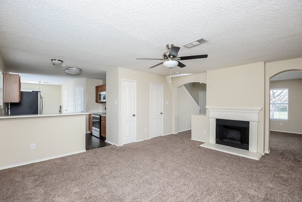 8716 Gaines Dr - Photo 5 of 17