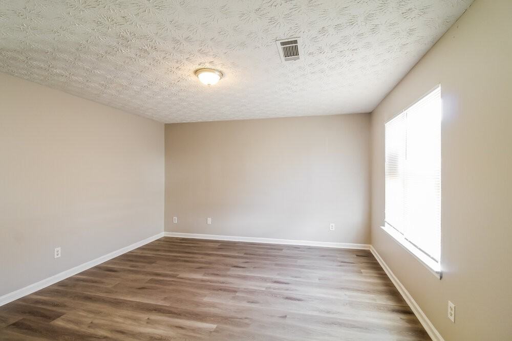 2946 Fields Dr - Photo 4 of 17