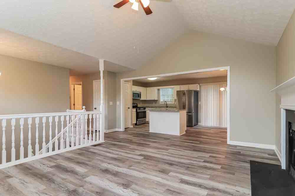 4242 Morningside Way - Photo 5 of 17