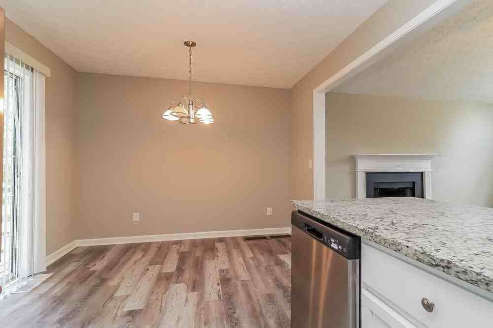 4242 Morningside Way - Photo 6 of 17
