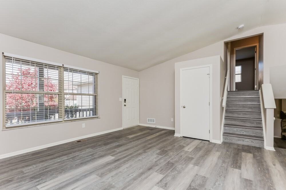 1705 Rock Creek Dr - Photo 2 of 15