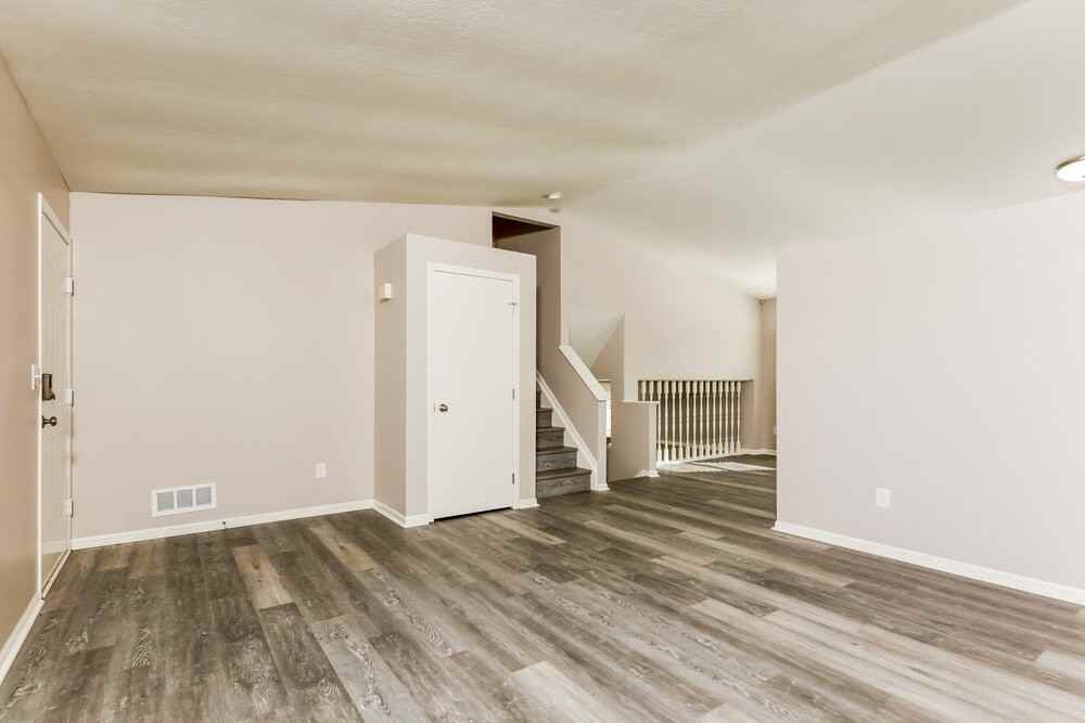 1705 Rock Creek Dr - Photo 3 of 15