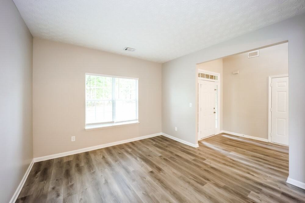 3505 Creekview Dr - Photo 4 of 17