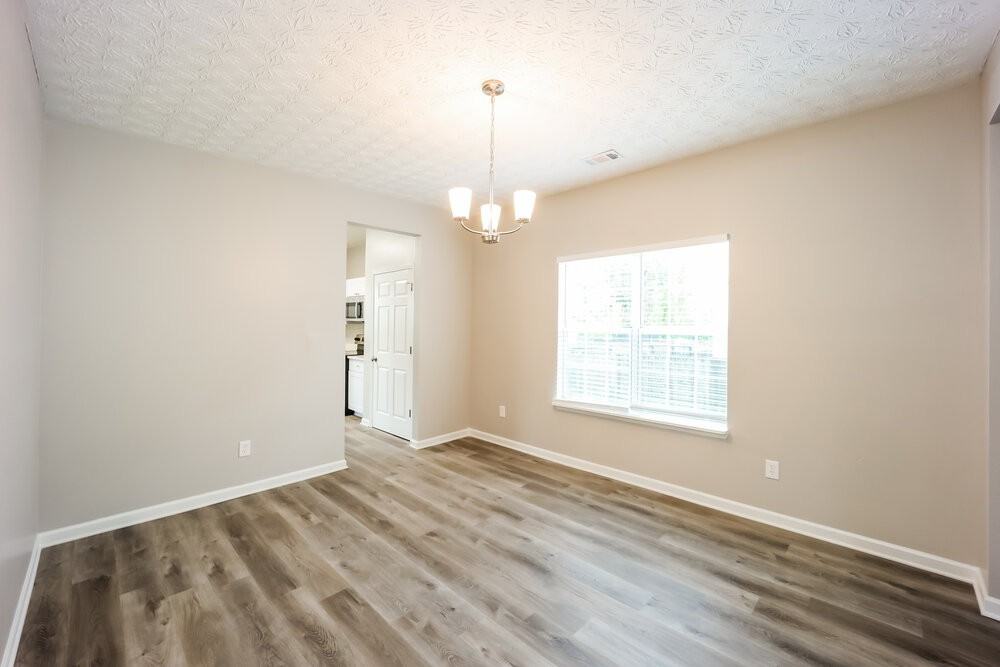 3505 Creekview Dr - Photo 5 of 17