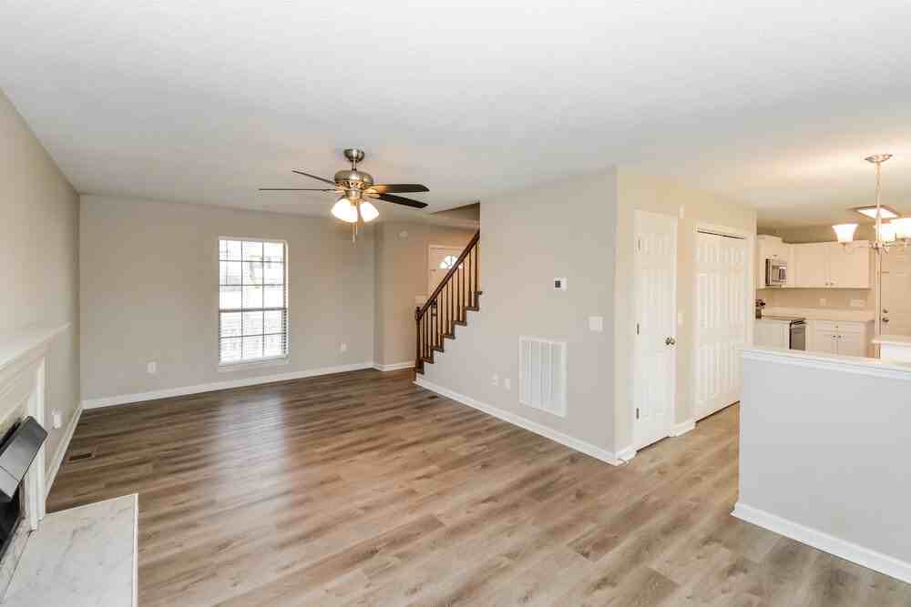 605 Rocky Ridge Cir - Photo 4 of 17