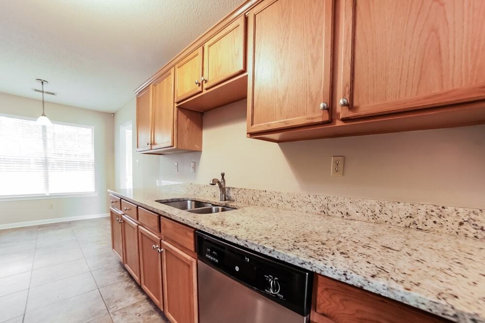 6481 Shadow Cross Ln - Photo 6 of 16