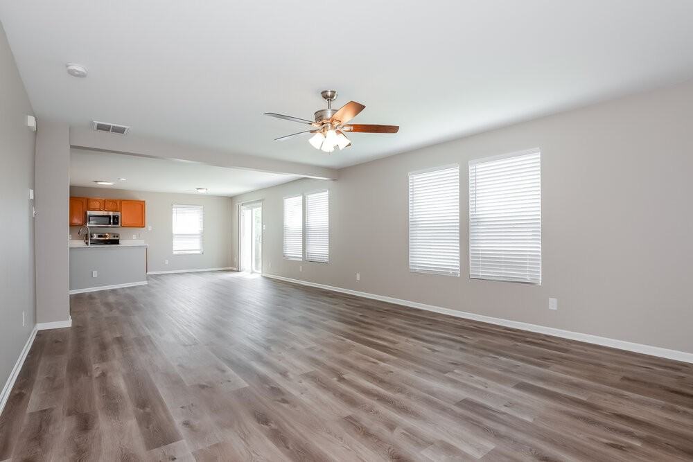 316 Ranlo Ave - Photo 7 of 17