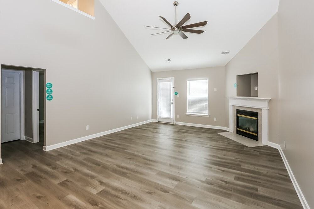 423 Glencroft Dr - Photo 7 of 17