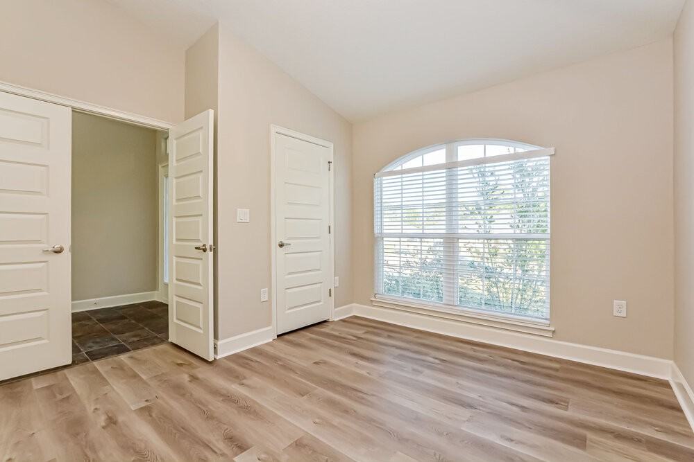 802 Edith Dr - Photo 3 of 16