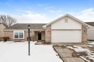 featured image of 8406 Southern Springs Way