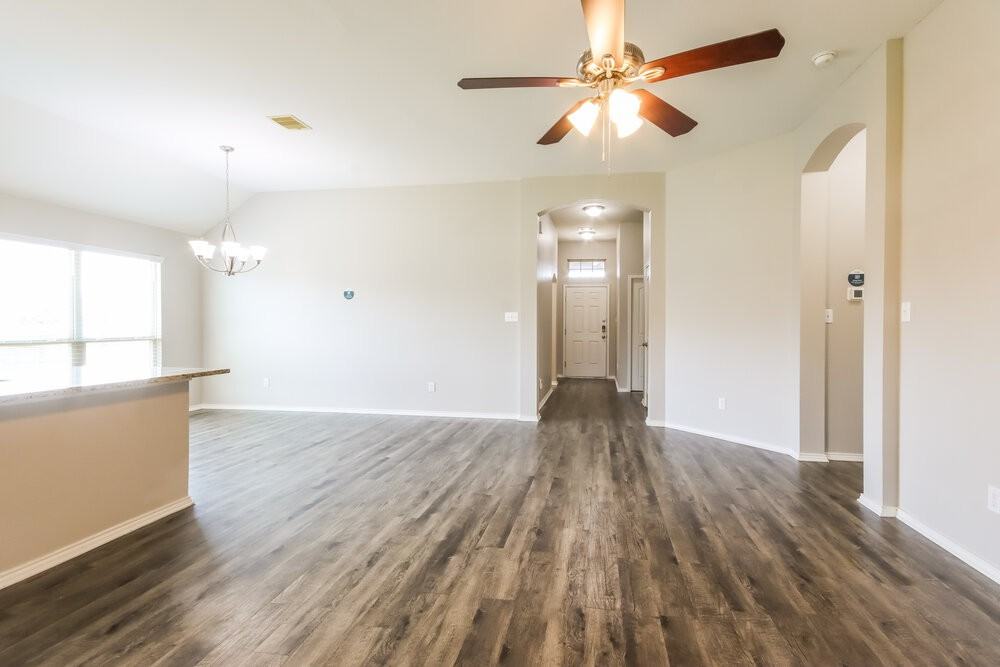 1149 Shadow Glenn Dr - Photo 3 of 16