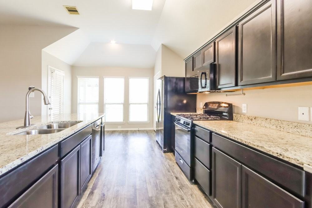 1149 Shadow Glenn Dr - Photo 6 of 16