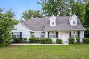 featured image of 215 Woodland Ridge Cir