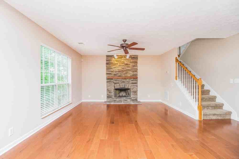 2001 Stanford Village Dr - Photo 5 of 17