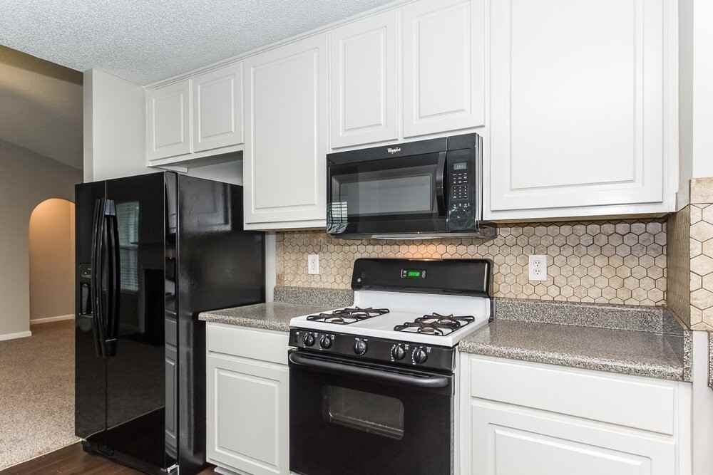 345 Breeze Mdw - Photo 6 of 15